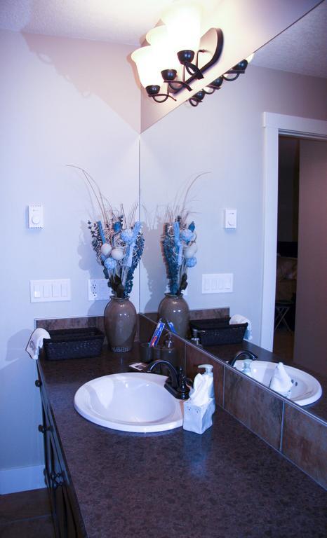 Mountain View Radium Condo - Copper Horn Village Radium Hot Springs Exterior photo